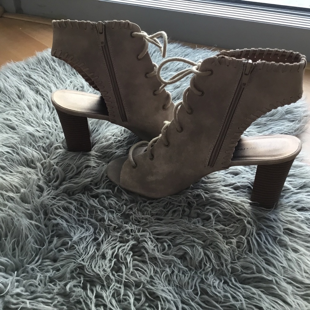 SALE๐ฅ String-up, heeled sandals - Picture 2 of 5
